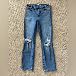 Good American straight leg distressed jeans - size 8/29